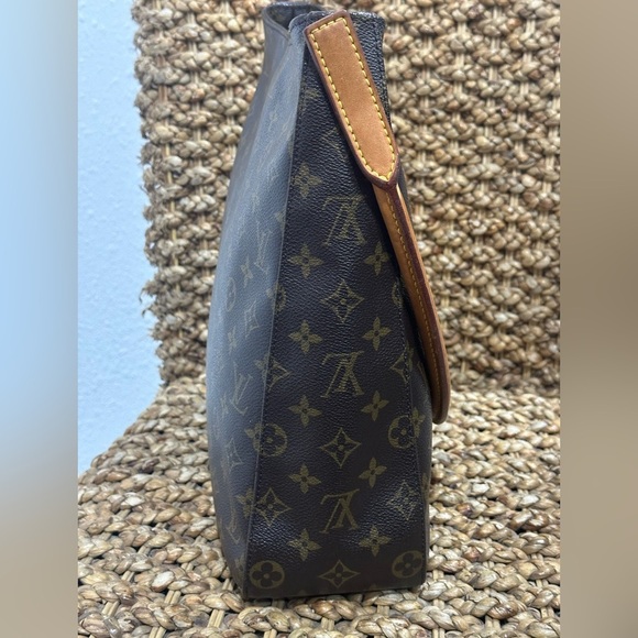 Louis Vuitton Looping GM Monogram - Picture 7 of 10